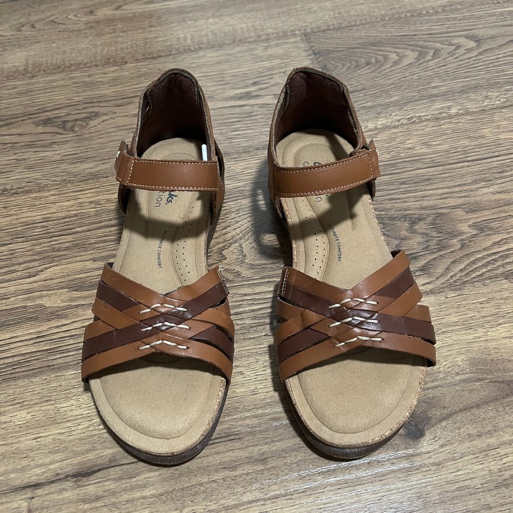 New! Clarks Collections Womens Sandals Roseville Cove Tan Leather Size 9.5M